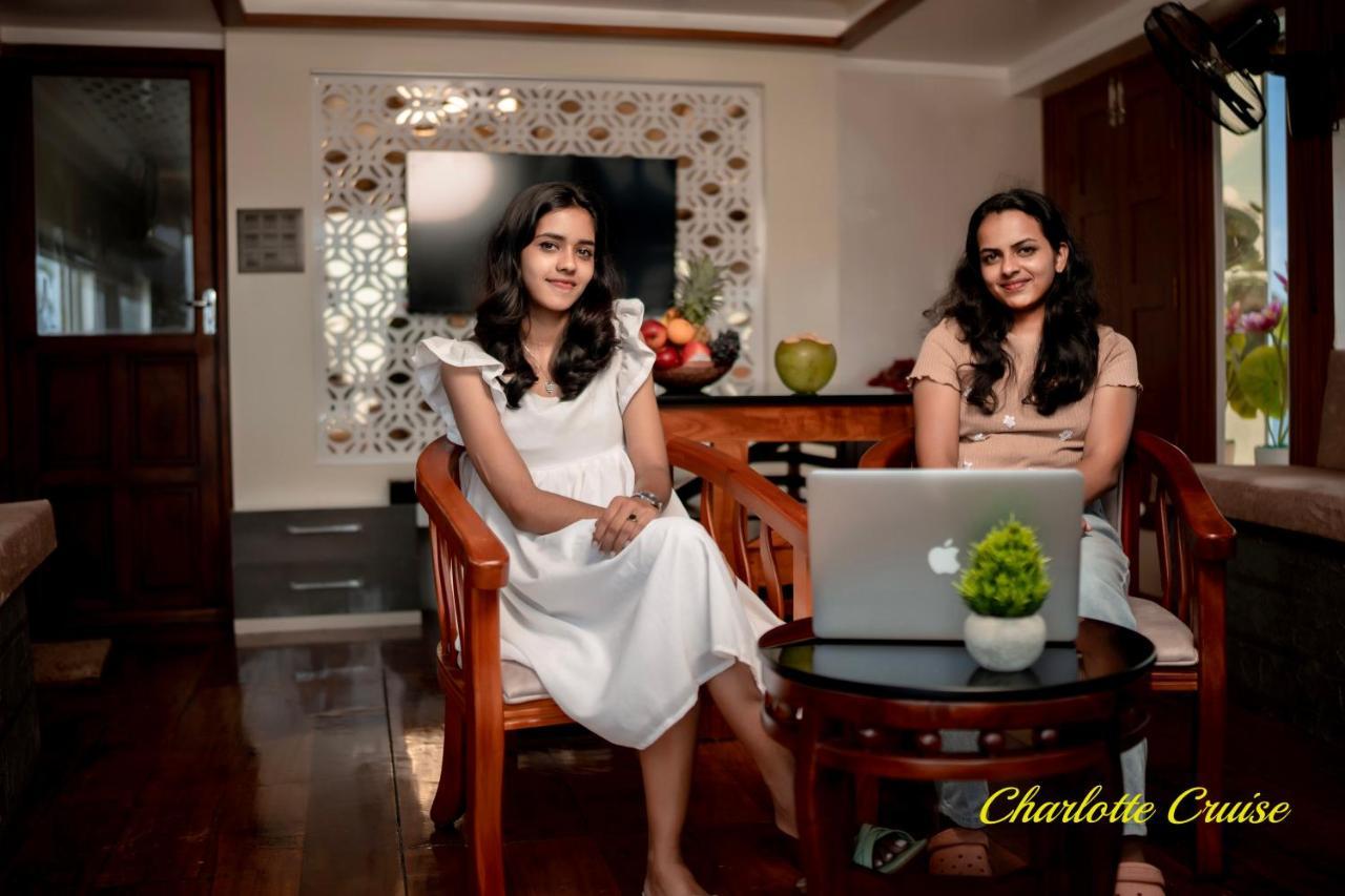 Charlotte Cruise House Boat Hotel Alappuzha ภายนอก รูปภาพ