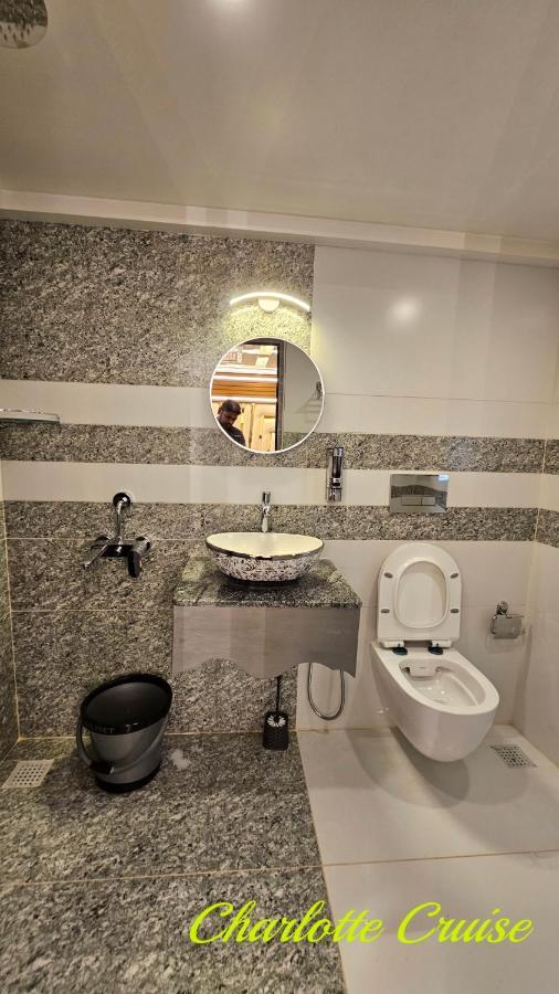 Charlotte Cruise House Boat Hotel Alappuzha ภายนอก รูปภาพ