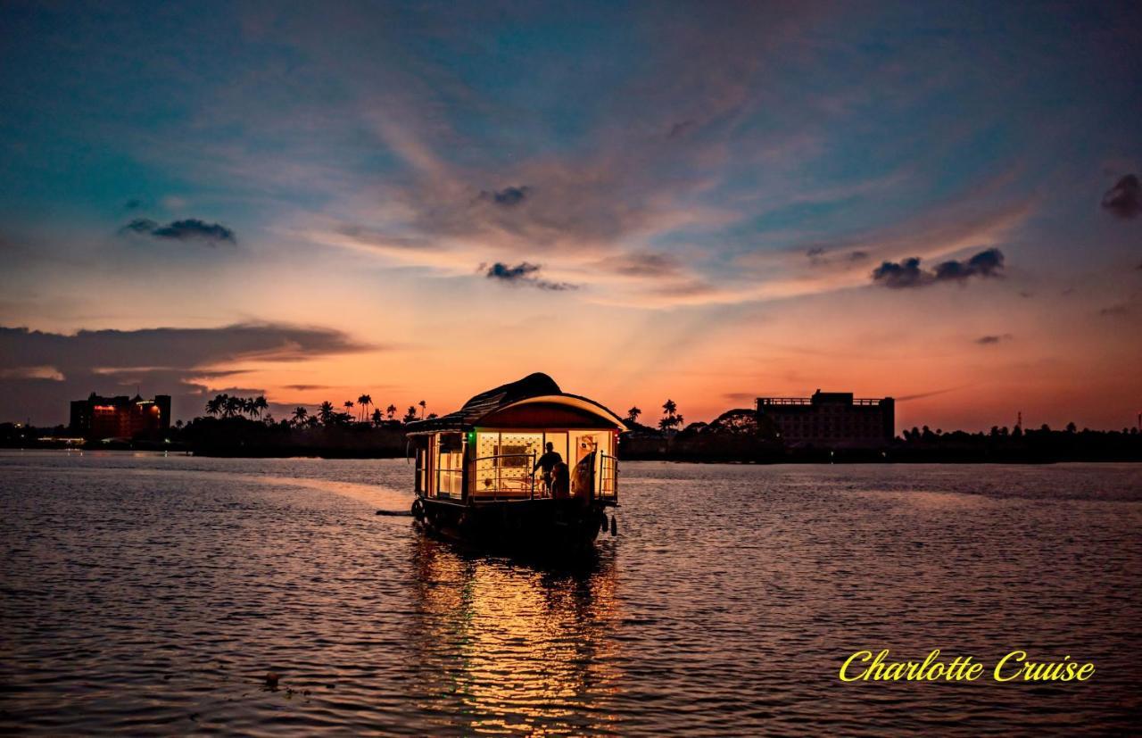 Charlotte Cruise House Boat Hotel Alappuzha ภายนอก รูปภาพ