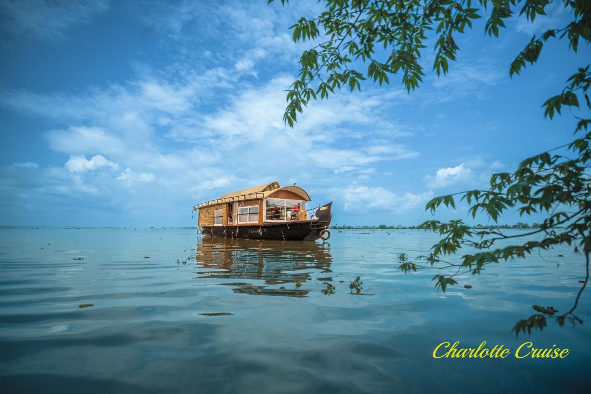 Charlotte Cruise House Boat Hotel Alappuzha ภายนอก รูปภาพ