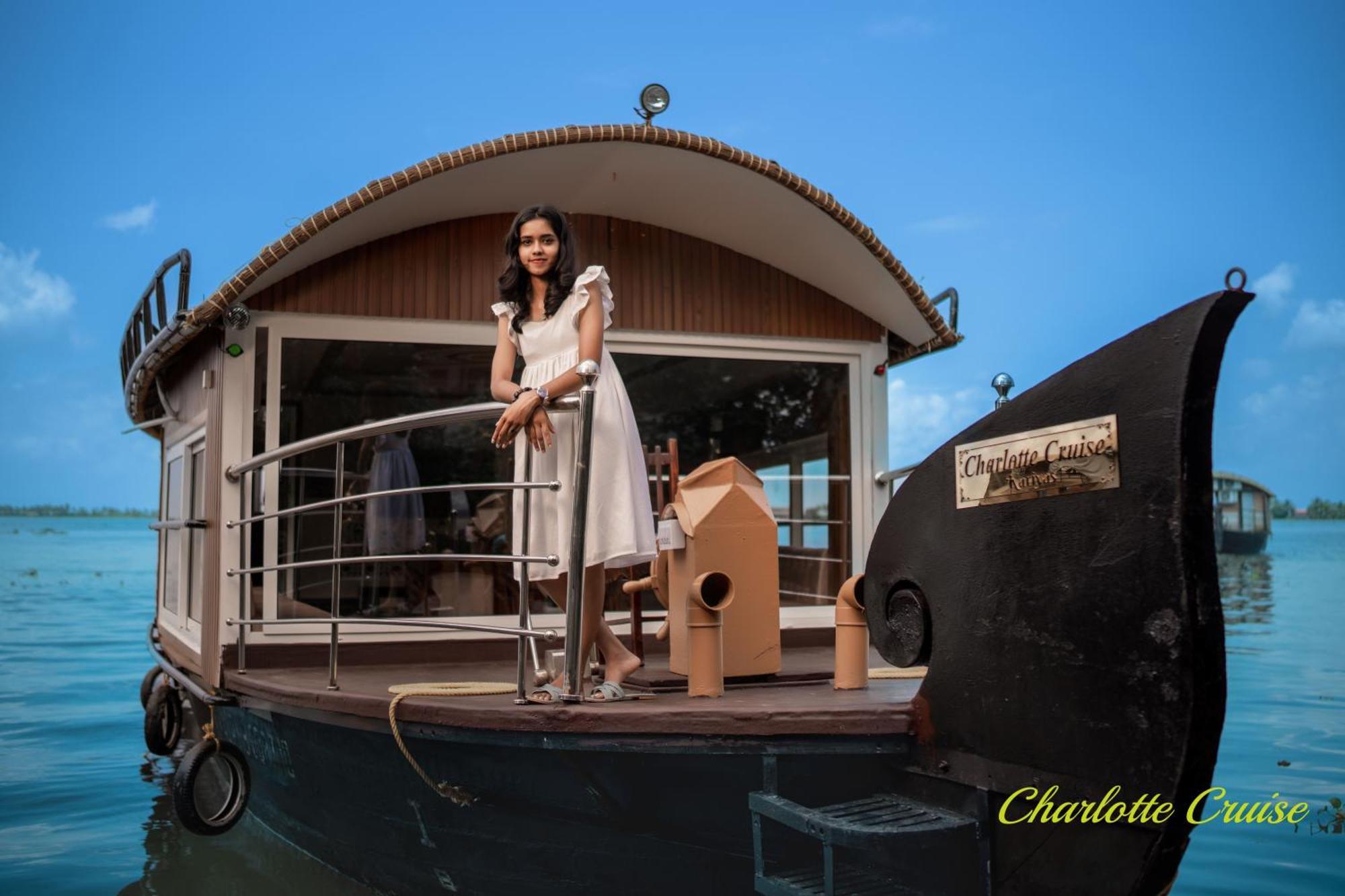 Charlotte Cruise House Boat Hotel Alappuzha ภายนอก รูปภาพ